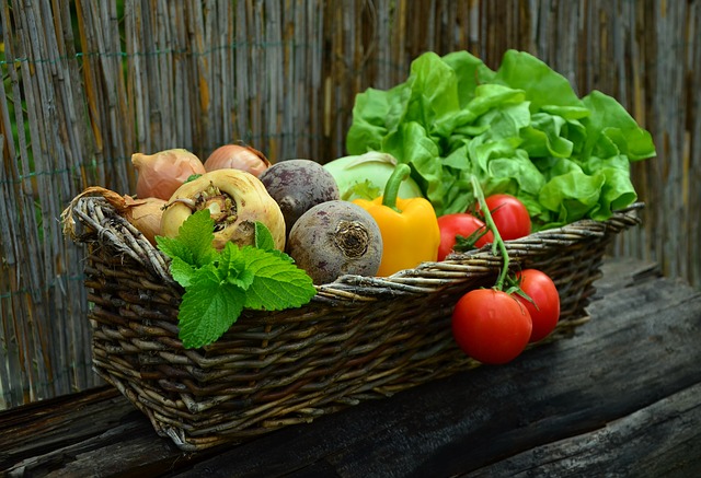 cesta di frutta e verdura - Ricette vegetariane